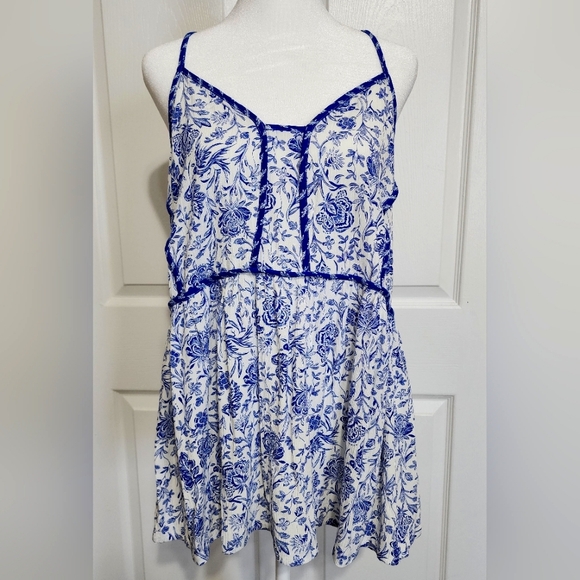 Knox Rose spaghetti strap top - Picture 1 of 4